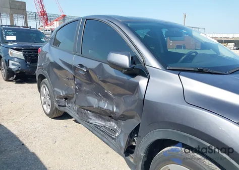 2022 Honda Hr-V 2Wd Lx from USA, damaged, VIN 3CZRU5H30NM718329